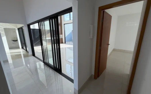 Casa com 4 Suítes