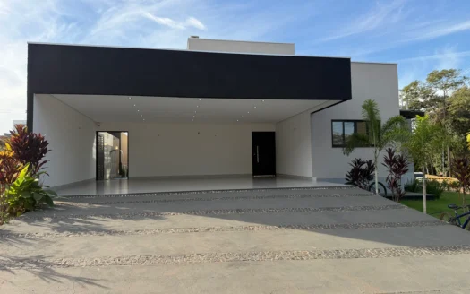 Casa com 4 Suítes