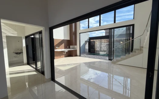 Casa com 4 Suítes