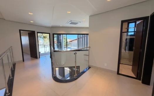 Sobrado com 3 Quartos