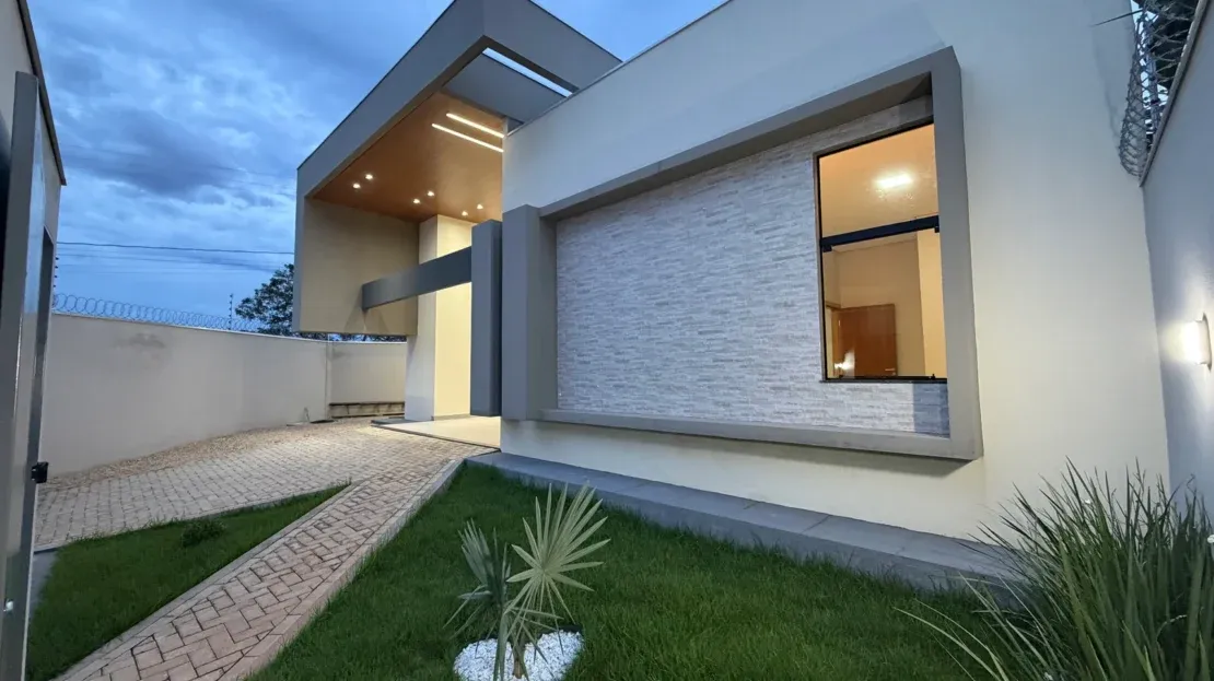 Casa com 3 Quartos na 1404 Sul