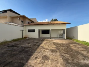 Casa com 4 Quartos na 305 Sul