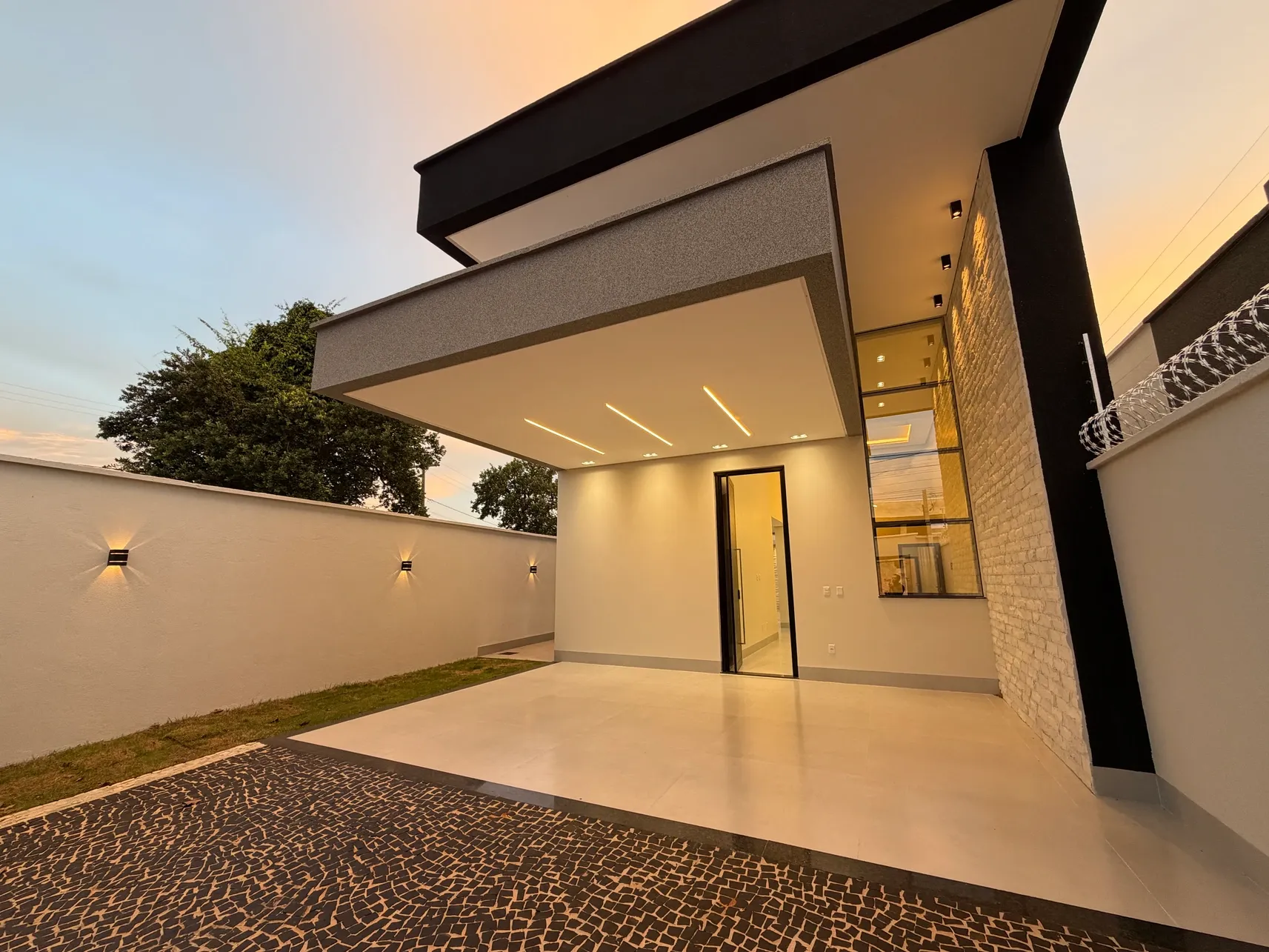 Casa com 4 Suítes Plenas
