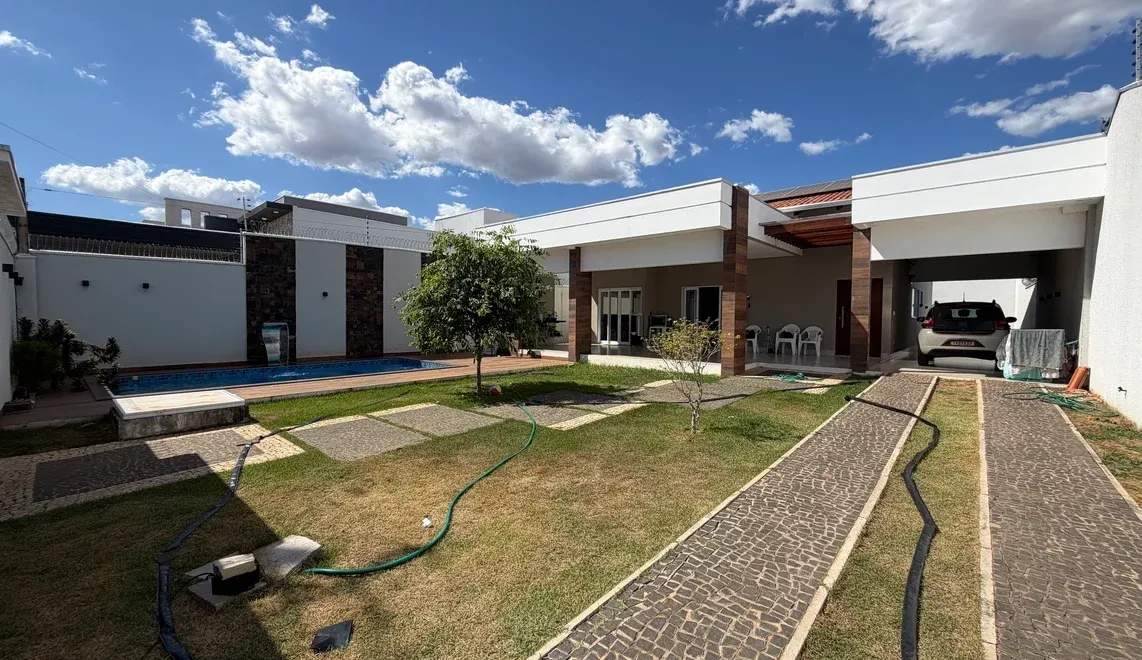 Casa com 3 Suítes na 507 Sul