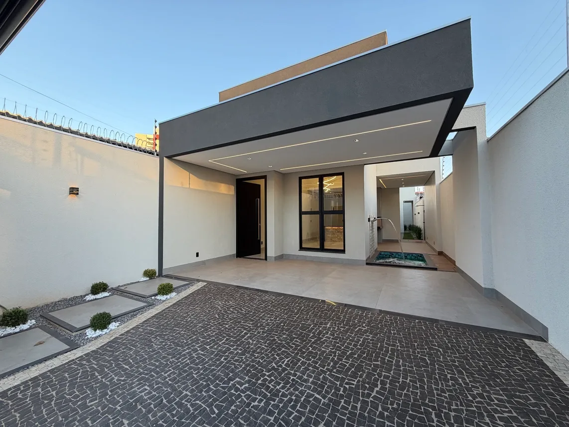 Casa Alto Padrão de 3 Suítes
