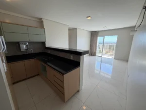 Apartamento com 3 Quartos na 107 Norte