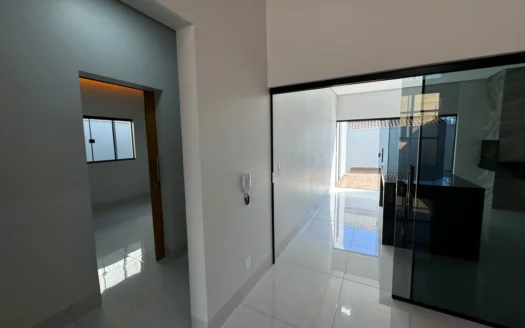 Casa com Piscina e Churrasqueira