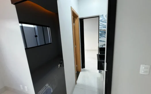 Casa com Piscina e Churrasqueira