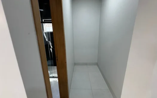 Casa com Piscina e Churrasqueira