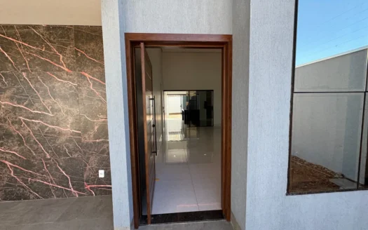 Casa com Piscina e Churrasqueira