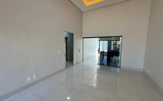 Casa com Piscina e Churrasqueira