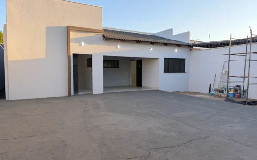 Casa de 3 Quartos na 1006 Sul