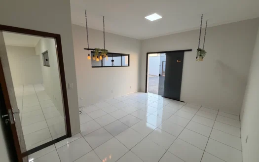 Casa de 3 Quartos na 1006 Sul