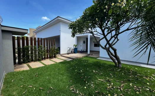 Casa de 4 Suítes e Escritório