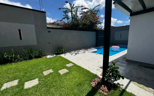 Casa de 4 Suítes e Escritório