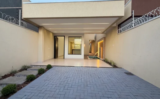 Casa com 3 Suítes na 108 Norte