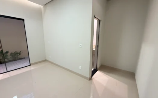 Casa com 3 Suítes na 108 Norte