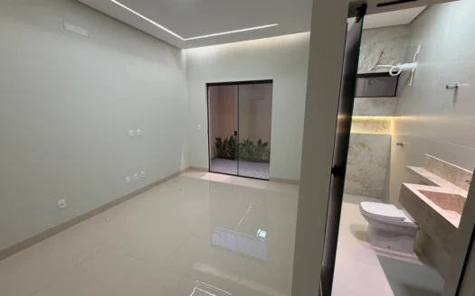 Casa com 3 Suítes na 108 Norte