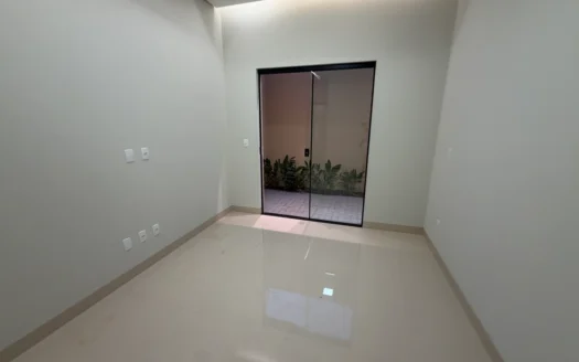 Casa com 3 Suítes na 108 Norte