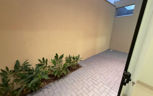 Casa com 3 Suítes na 108 Norte