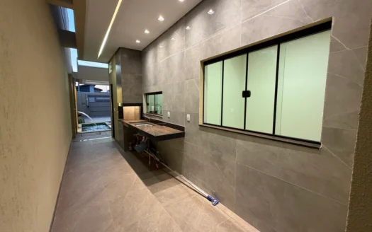 Casa com 3 Suítes na 108 Norte