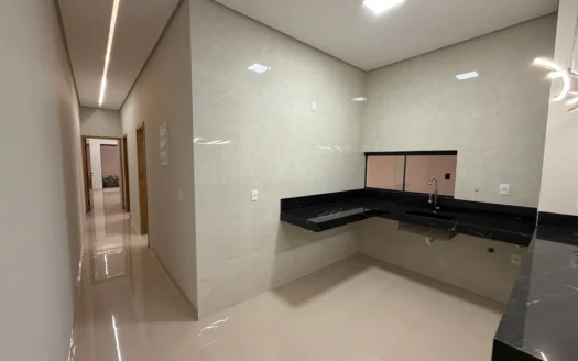 Casa com 3 Suítes na 108 Norte