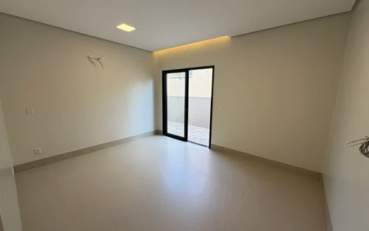 Casa com 3 Quartos na 108 Sul