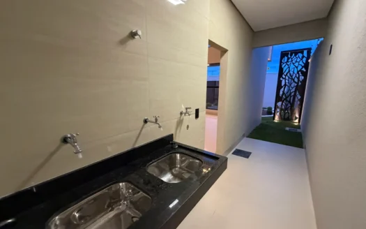 Casa com 3 Quartos na 1503 Sul