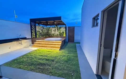 Casa com 3 Quartos na 1503 Sul