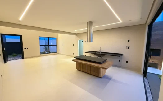 Casa com 3 Quartos na 1503 Sul