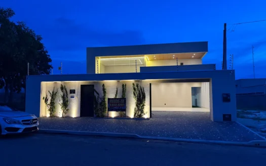 Casa com 3 Quartos na 1503 Sul