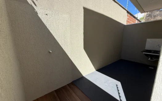 Casa Nova de 3 Quartos na 406 Norte