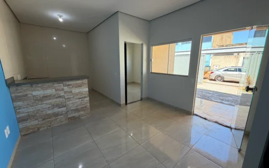 Casa com 2 Quartos na 504 Norte