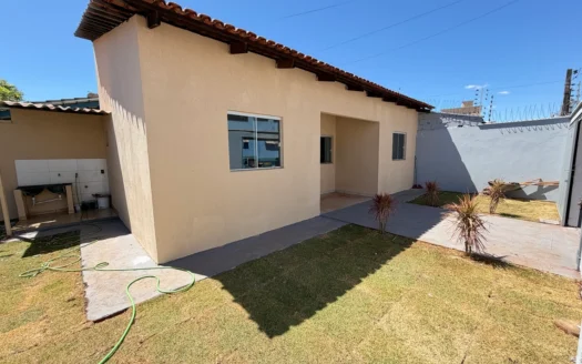 Casa com 2 Quartos na 504 Norte