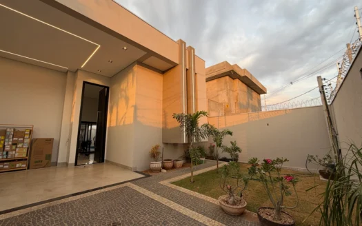 Casa com 3 Suítes Plenas na 505 Sul