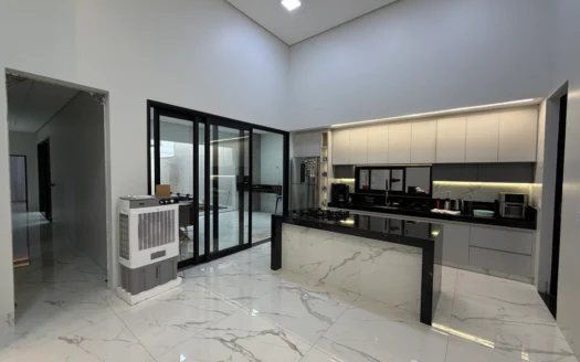 Casa com 3 Suítes Plenas na 505 Sul