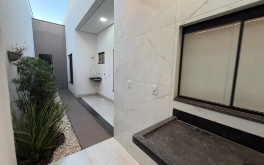 Casa com 3 Quartos na 604 Norte