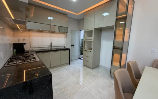 Casa com 3 Quartos na 604 Norte