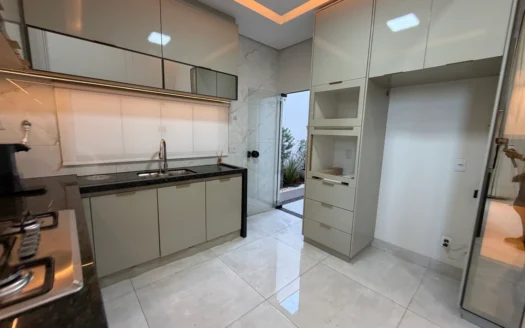 Casa com 3 Quartos na 604 Norte