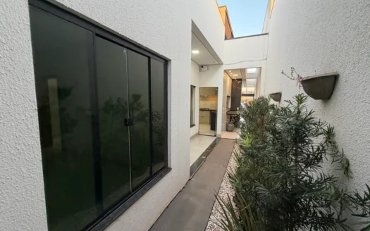 Casa com 3 Quartos na 604 Norte