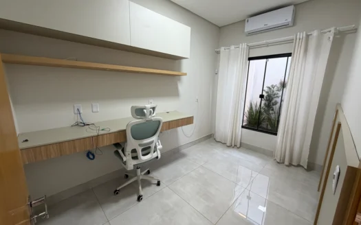 Casa com 3 Quartos na 604 Norte