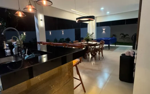 Casa com 5 Suítes em Paraíso