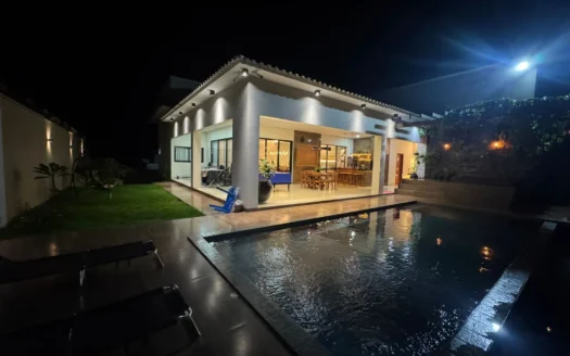 Casa com 5 Suítes em Paraíso