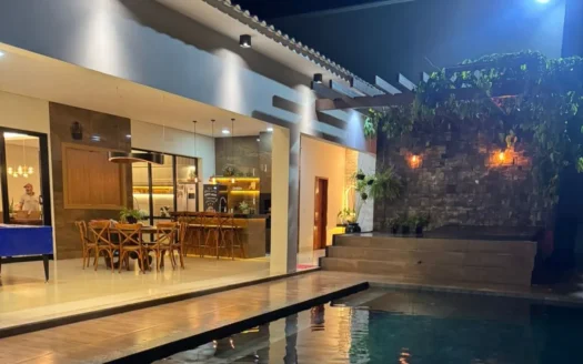 Casa com 5 Suítes em Paraíso
