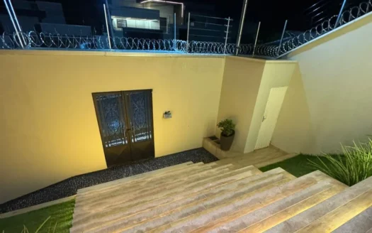 Casa com 5 Suítes em Paraíso