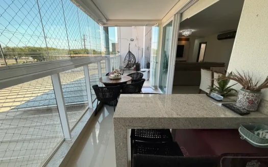 Apartamento de 3 Suítes no Centro