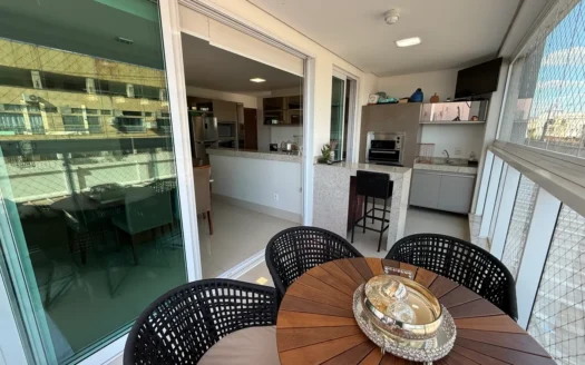 Apartamento de 3 Suítes no Centro