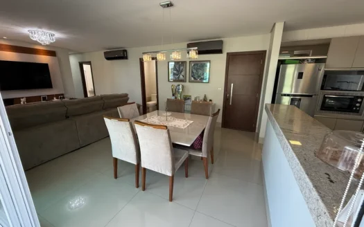 Apartamento de 3 Suítes no Centro