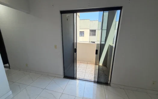 Apartamento com 2 Quartos na 806 Sul