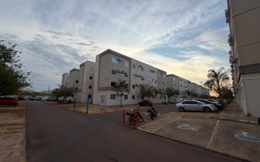 Apartamento com 2 Quartos na 402 N